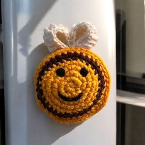 Crochet Bee Magnet